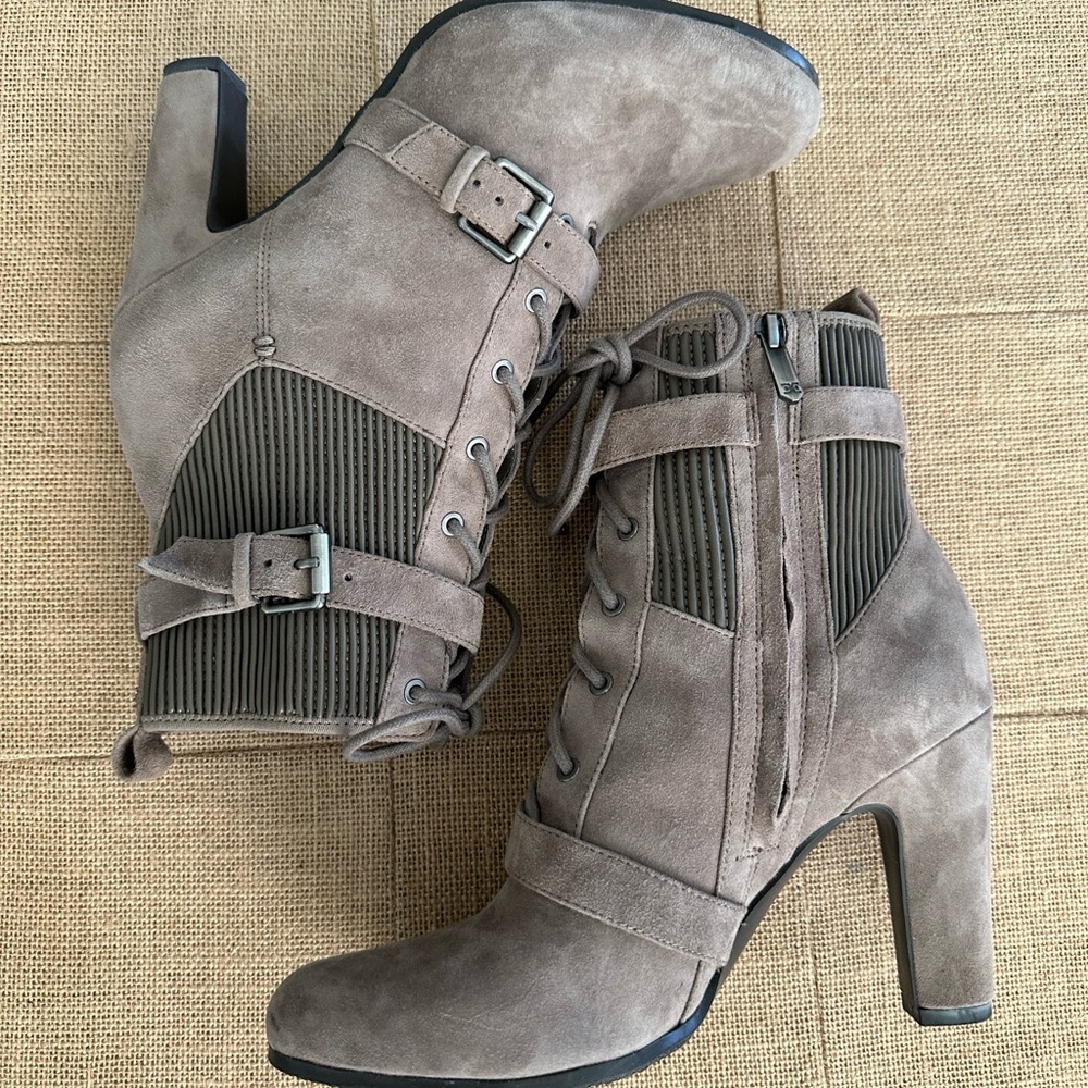 NWOT Sam Edelman Taupe Suede Booties 8